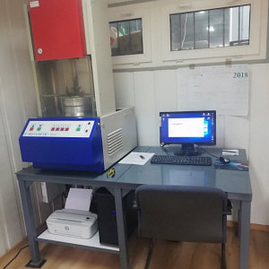 Бүкіл аумақ бойынша тапсырыс берушілерге жіберуге арналған орамалған дайын резеңке қоспалары бар логистикалық орталық