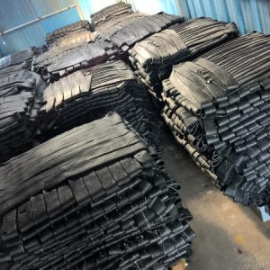 Өнеркәсіптің әртүрлі салалары үшін каучук қоспаларының инновациялық формулаларын әзірлейтін тәжірибелі химик-технологтар командасы